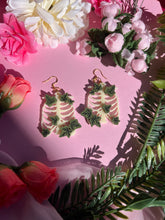 Load image into Gallery viewer, Green Murder