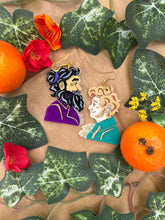 Load image into Gallery viewer, BlackBonnet Busts