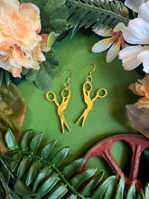 Load image into Gallery viewer, ✂️🧵🪽MINIS: SCISSORS🪽🧵✂️
